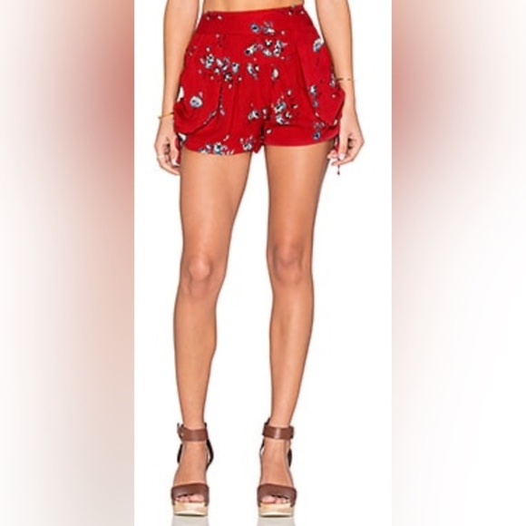 Chelsea & Violet Red Shorts - NWOT - Size L - Picture 1 of 9